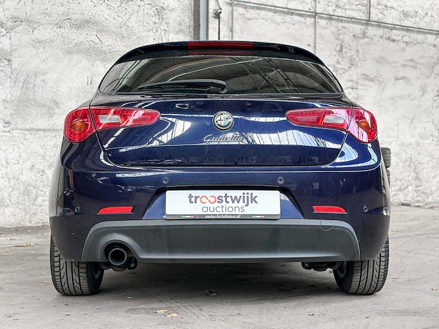 Alfa romeo giulietta 1.4 t distinctive 170pk 2012 (origineel-nl), 00-xkp-5 - afbeelding 1 van  43