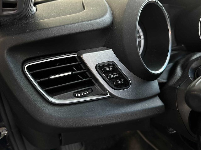 Alfa romeo giulietta 1.4 t distinctive 170pk 2012 (origineel-nl), 00-xkp-5 - afbeelding 4 van  43