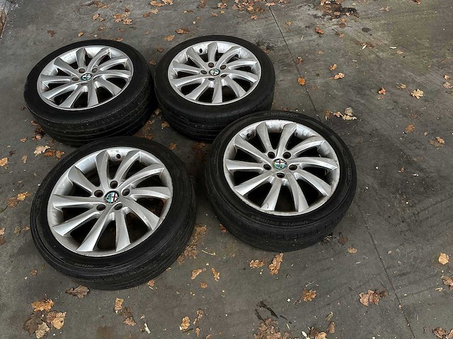 Alfa romeo giulietta 1.4 t distinctive 170pk 2012 (origineel-nl), 00-xkp-5 - afbeelding 36 van  43