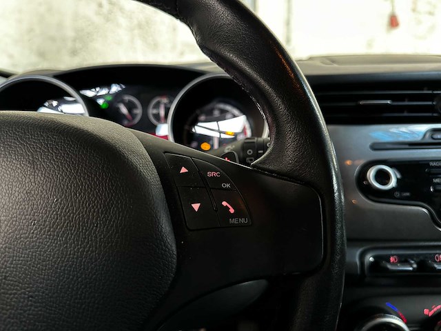Alfa romeo giulietta 1.4 t distinctive 170pk 2012 (origineel-nl), 00-xkp-5 - afbeelding 10 van  43
