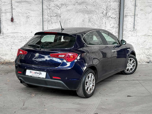 Alfa romeo giulietta 1.4 t distinctive 170pk 2012 (origineel-nl), 00-xkp-5 - afbeelding 42 van  43