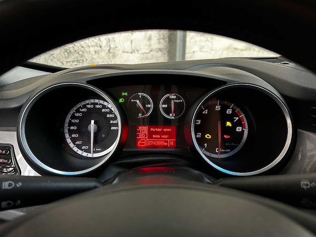 Alfa romeo giulietta 1.4 t distinctive 170pk 2012 (origineel-nl), 00-xkp-5 - afbeelding 14 van  43