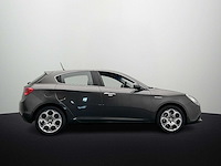 Alfa romeo giulietta 1.4 t distinctive 2012 | 25-txg-5 - afbeelding 1 van  8