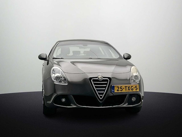 Alfa romeo giulietta 1.4 t distinctive 2012 | 25-txg-5 - afbeelding 2 van  8