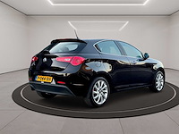 Alfa romeo giulietta 1.4 t distinctive 2012 | p-044-bh iaw - afbeelding 27 van  31