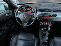Alfa romeo giulietta 1.4 t distinctive 2012 | p-044-bh iaw - afbeelding 10 van  31