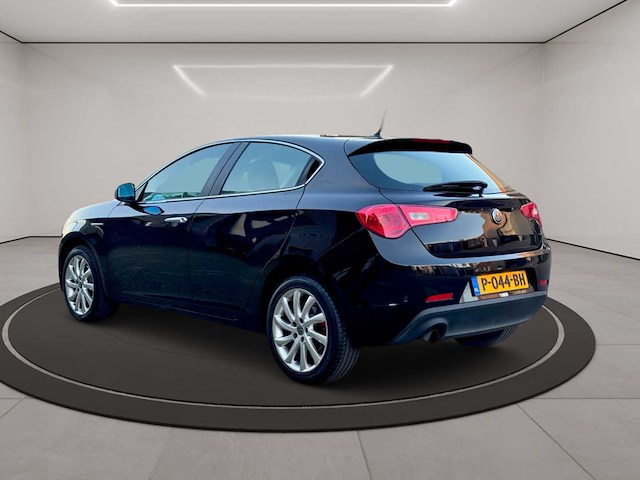 Alfa romeo giulietta 1.4 t distinctive 2012 | p-044-bh iaw - afbeelding 23 van  31