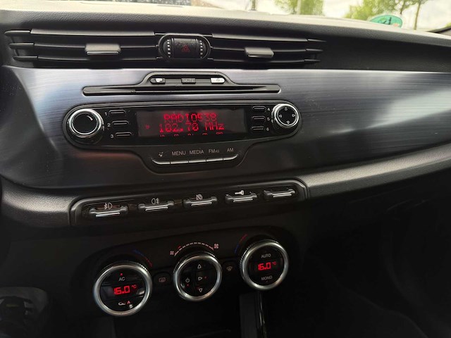 Alfa romeo giulietta 1.4 t distinctive 48-nfn-7 - afbeelding 4 van  15