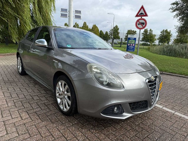 Alfa romeo giulietta 1.4 t distinctive 48-nfn-7 - afbeelding 8 van  15