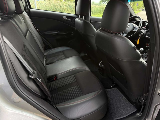 Alfa romeo giulietta 1.4 t distinctive 48-nfn-7 - afbeelding 15 van  15