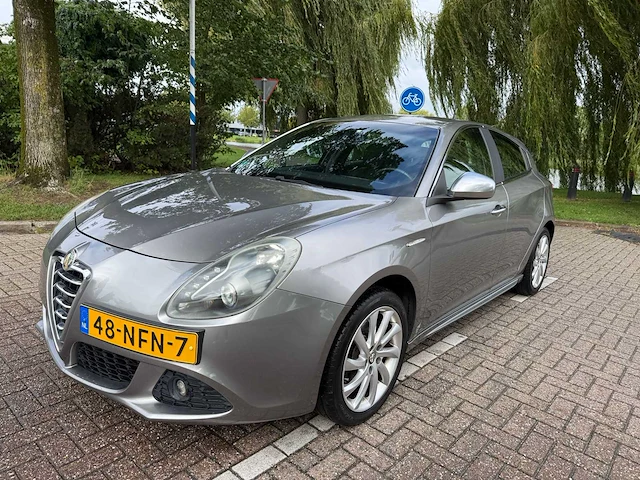 Alfa romeo giulietta 1.4 t distinctive*, 48-nfn-7 - afbeelding 1 van  15