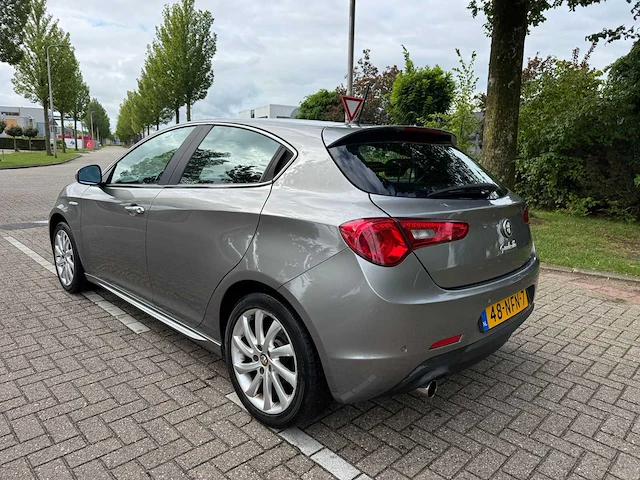 Alfa romeo giulietta 1.4 t distinctive*, 48-nfn-7 - afbeelding 10 van  15