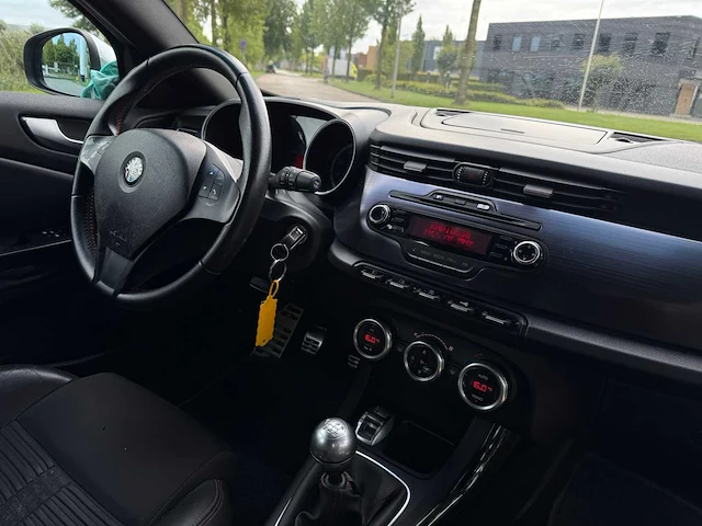 Alfa romeo giulietta 1.4 t distinctive*, 48-nfn-7 - afbeelding 14 van  15