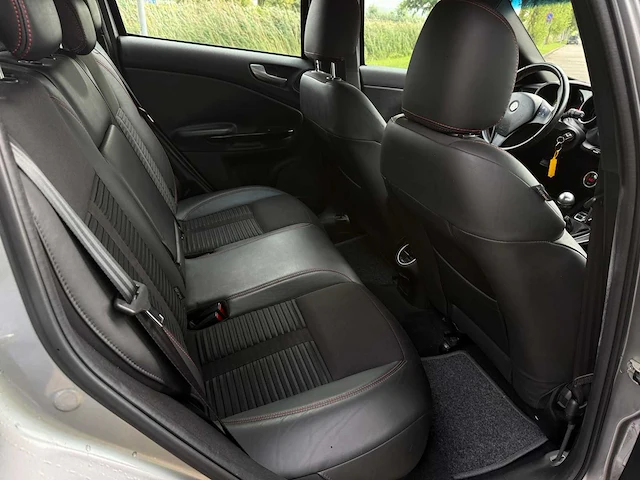 Alfa romeo giulietta 1.4 t distinctive*, 48-nfn-7 - afbeelding 15 van  15