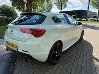 Alfa romeo giulietta 1.4 t distinctive * 82-skg-8 - afbeelding 16 van  22
