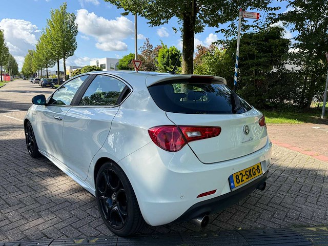 Alfa romeo giulietta 1.4 t distinctive * 82-skg-8 - afbeelding 17 van  22