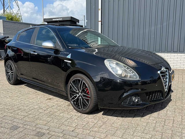 Alfa romeo giulietta 1.4 t distinctive | l-406-dl i - afbeelding 17 van  17