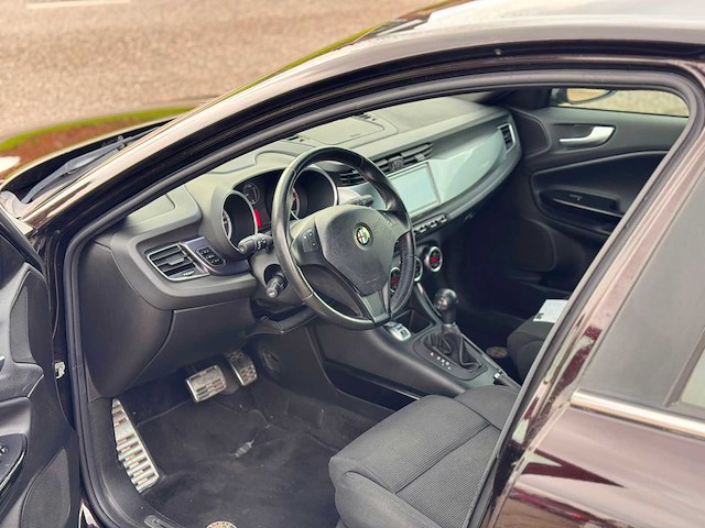 Alfa romeo giulietta 1.4 t distinctive, xf-898-d - afbeelding 12 van  13
