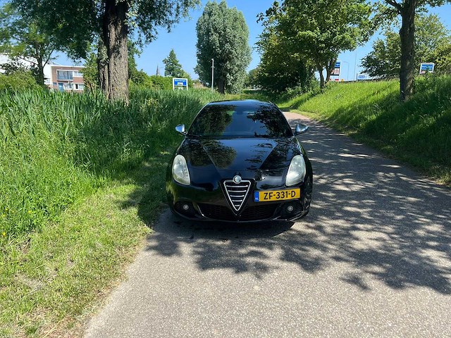 Alfa romeo giulietta 1.4 t distinctive , zf-331-d - afbeelding 9 van  21