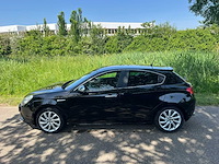 Alfa romeo giulietta 1.4 t distinctive , zf-331-d - afbeelding 15 van  21