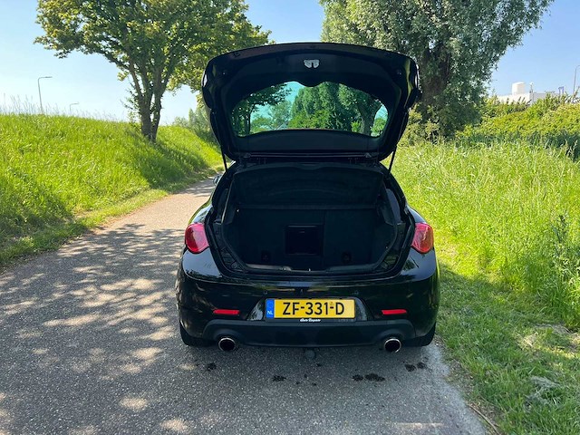 Alfa romeo giulietta 1.4 t distinctive , zf-331-d - afbeelding 18 van  21