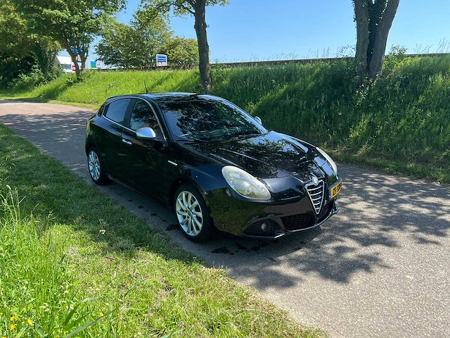 Alfa romeo giulietta 1.4 t distinctive , zf-331-d - afbeelding 21 van  21