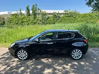 Alfa romeo giulietta 1.4 t distinctive , zf-331-d - afbeelding 17 van  23