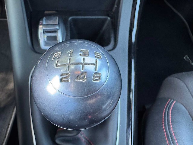 Alfa romeo giulietta 1.4 t sport distinctive 98-nnh-4 - afbeelding 15 van  28