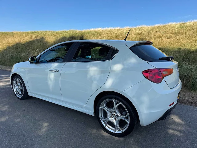 Alfa romeo giulietta 1.4 t sport distinctive, 98-nnh-4^ - afbeelding 22 van  28