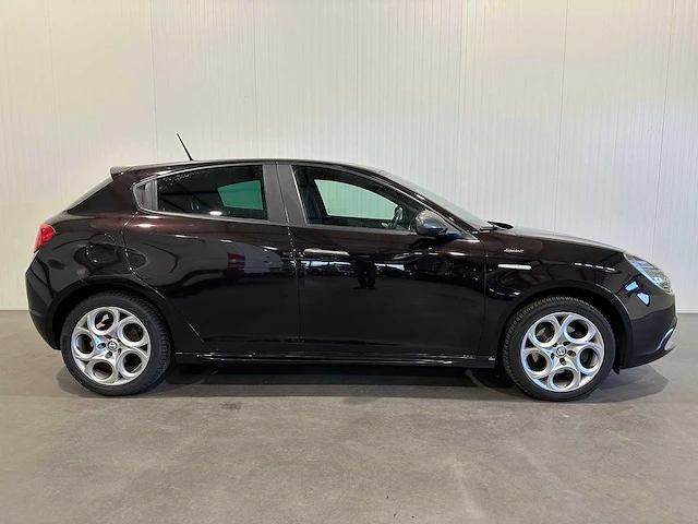 Alfa romeo giulietta 1.4 t sprint - afbeelding 16 van  18