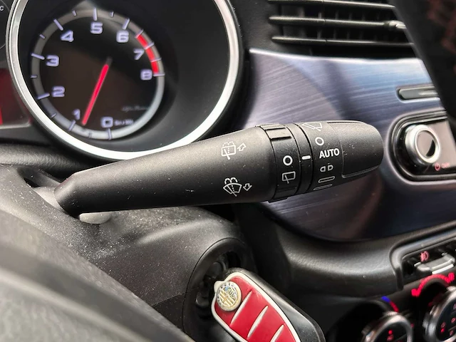 Alfa romeo giulietta 1.7 tbi quadrifoglio verde 2010 | 18-ngd-9 - afbeelding 6 van  57