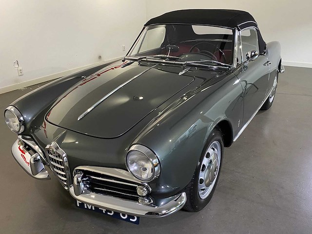 Alfa romeo giulietta spider cabriolet oldtimer - afbeelding 1 van  72