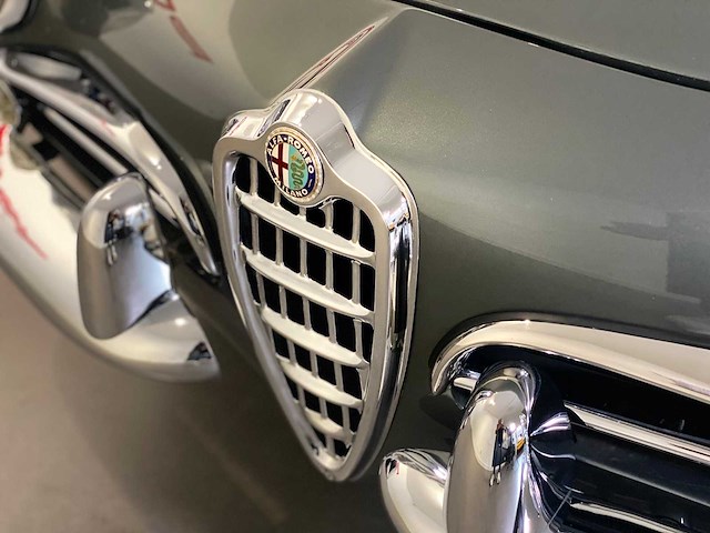 Alfa romeo giulietta spider cabriolet oldtimer - afbeelding 9 van  83