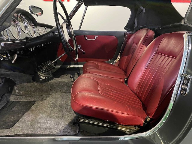 Alfa romeo giulietta spider cabriolet oldtimer - afbeelding 11 van  72
