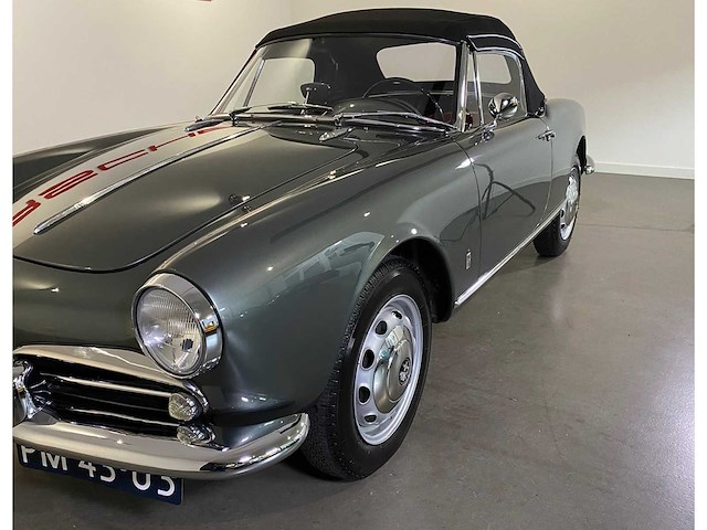 Alfa romeo giulietta spider cabriolet oldtimer - afbeelding 17 van  83