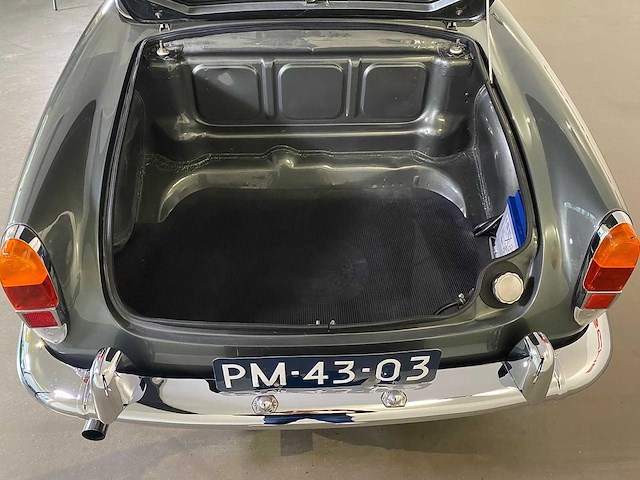 Alfa romeo giulietta spider cabriolet oldtimer - afbeelding 38 van  72
