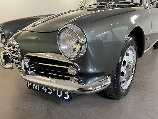 Alfa romeo giulietta spider cabriolet oldtimer - afbeelding 39 van  83
