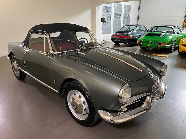 Alfa romeo giulietta spider cabriolet oldtimer - afbeelding 44 van  72