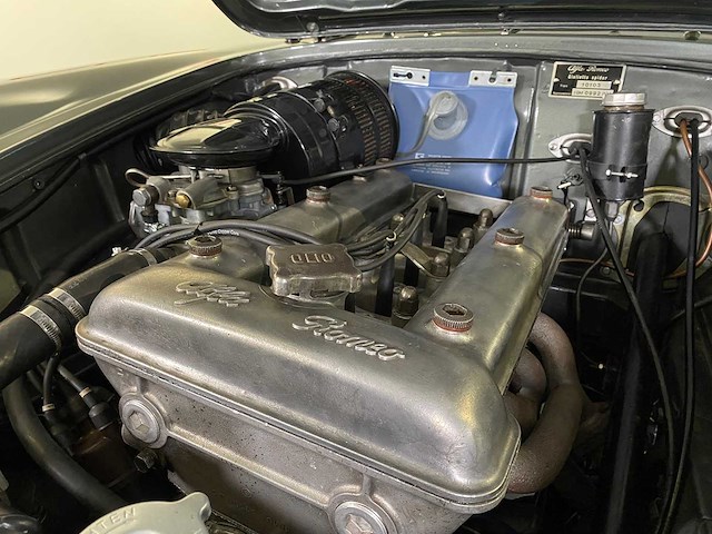 Alfa romeo giulietta spider cabriolet oldtimer - afbeelding 58 van  72