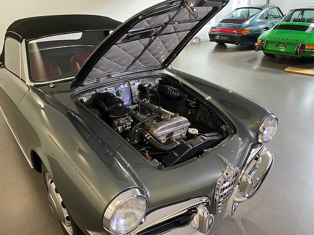 Alfa romeo giulietta spider cabriolet oldtimer - afbeelding 61 van  72