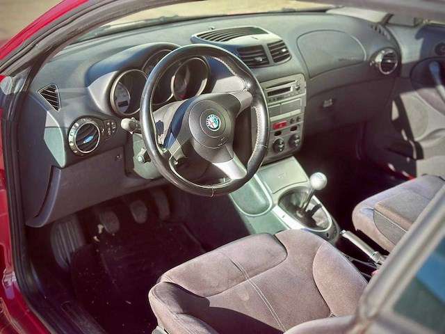 Alfa romeo gt 1.8 ts progression , 93-sl-gz - afbeelding 8 van  10
