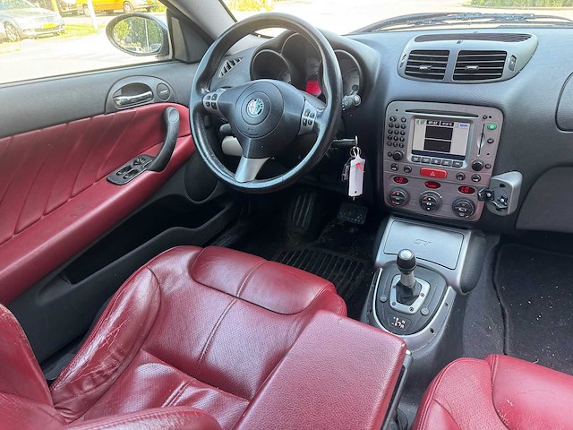 Alfa romeo gt 2.0 jts dist. selesp 48-rj-kl - afbeelding 7 van  20