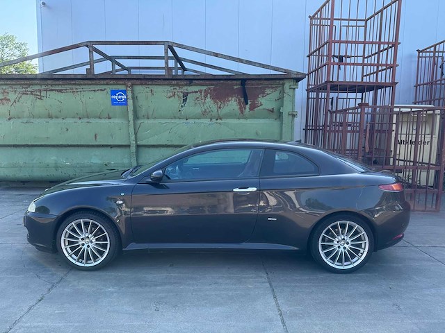 Alfa romeo gt 2.0 jts dist. selesp 48-rj-kl - afbeelding 15 van  20