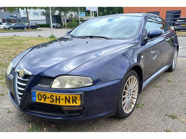 Alfa romeo gt 2.0 jts distinctive selespeed, 09-sh-nr - afbeelding 1 van  11
