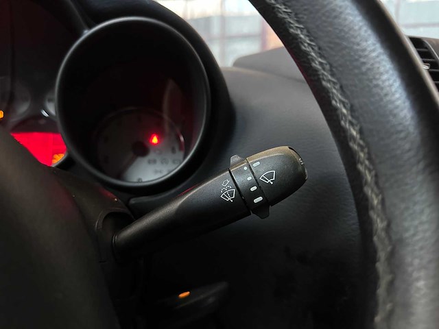 Alfa romeo gt 3.2 v6 240pk 2004 -youngtimer- - afbeelding 23 van  37