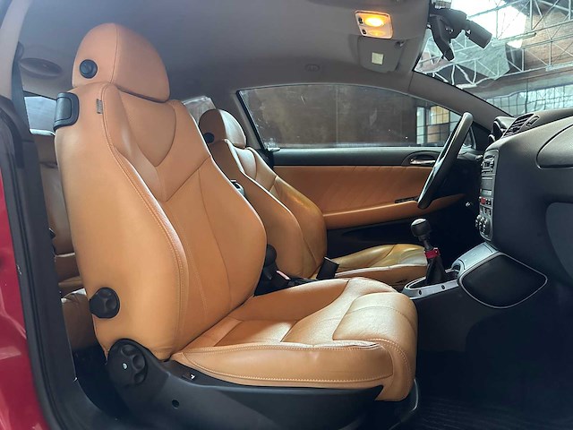 Alfa romeo gt 3.2 v6 240pk 2004 -youngtimer- - afbeelding 13 van  19