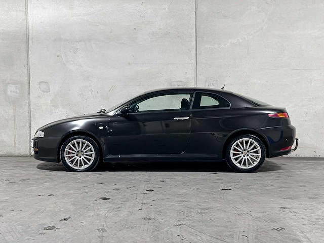 Alfa romeo gt 3.2 v6 distinctive 239pk 2004 youngtimer - afbeelding 8 van  54