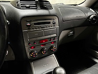 Alfa romeo gt 3.2 v6 distinctive 239pk 2004 youngtimer - afbeelding 21 van  54