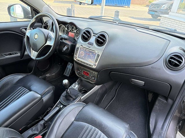 Alfa romeo mito 1.3 jtdm eco distinctive 2012 | 25-xpb-5 i - afbeelding 18 van  33