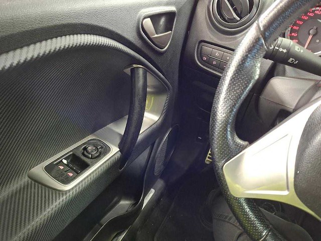 Alfa romeo mito 1.4 distinctive | rf-272-v - afbeelding 4 van  15